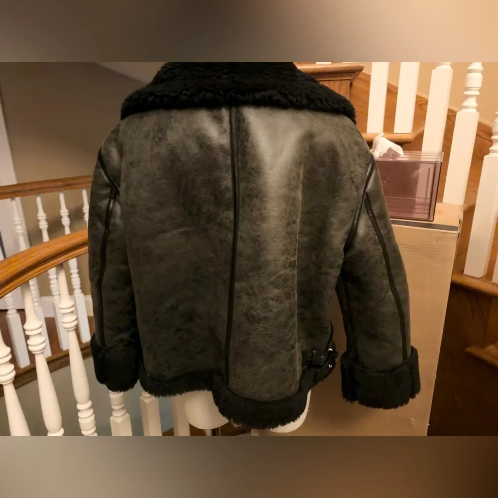 Forever 21 Faux Shearling Aviator Biker Jacket - NWT - Picture 3 of 5